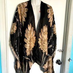 New Dressbarn women shoulder wrap shawl